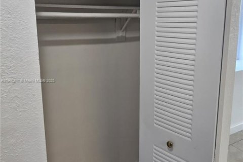 Apartment in Cutler Bay, Florida 1 bedroom, 52.03 sq.m. № 1956878 - photo 4