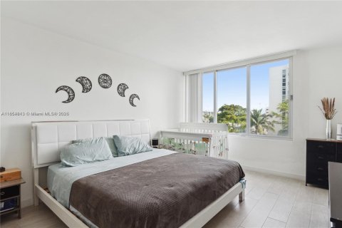 Copropriété à louer à Miami Beach, Floride: 1 chambre, 79.15 m2 № 1881529 - photo 8