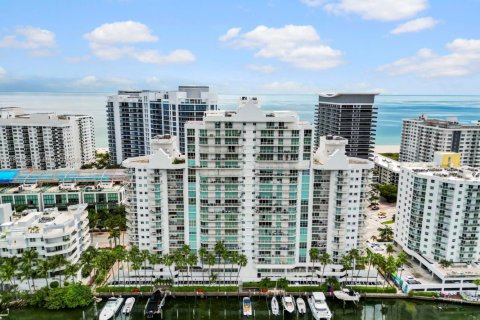 Condominio en venta en Miami Beach, Florida, 3 dormitorios, 129.13 m2 № 1923449 - foto 6