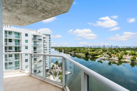 Condominio en venta en Miami Beach, Florida, 3 dormitorios, 129.13 m2 № 1923449 - foto 26