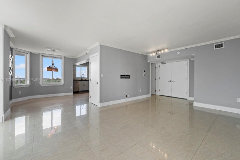 Condominio en venta en Miami Beach, Florida, 3 dormitorios, 129.13 m2 № 1923449 - foto 22