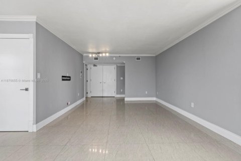 Condominio en venta en Miami Beach, Florida, 3 dormitorios, 129.13 m2 № 1923449 - foto 21