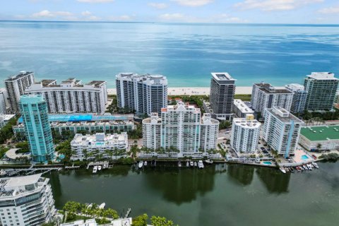 Condominio en venta en Miami Beach, Florida, 3 dormitorios, 129.13 m2 № 1923449 - foto 4