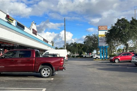 Commercial property in Pompano Beach, Florida № 1998729 - photo 11