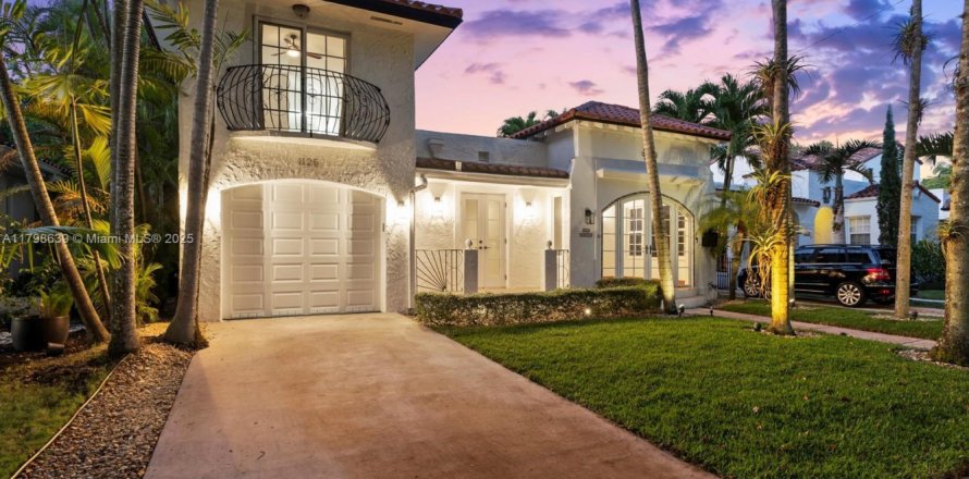House in Coral Gables, Florida 3 bedrooms, 209.96 sq.m. № 1697522