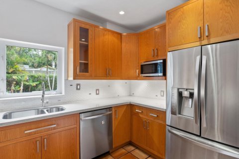 House in Coral Gables, Florida 3 bedrooms, 209.96 sq.m. № 1697522 - photo 26