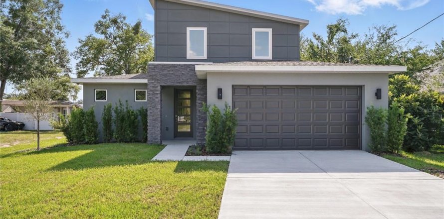 House in Orlando, Florida 4 bedrooms, 210.52 sq.m. № 1751797