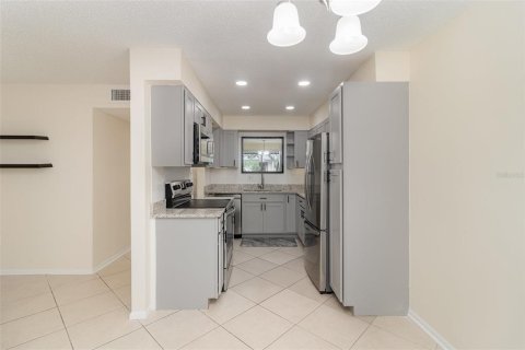 Condo in Orlando, Florida, 3 bedrooms  № 1776640 - photo 8