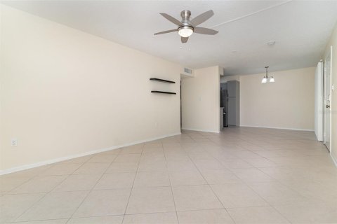 Condo in Orlando, Florida, 3 bedrooms  № 1776640 - photo 7