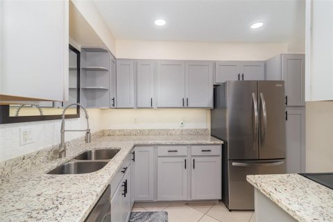 Condo in Orlando, Florida, 3 bedrooms  № 1776640 - photo 10