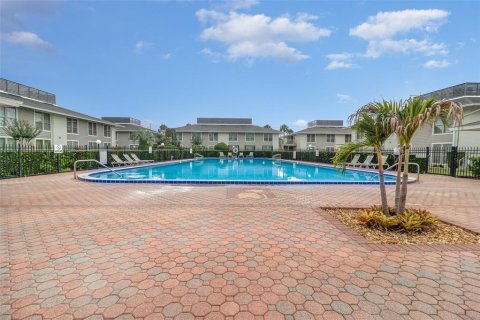 Condo in Orlando, Florida, 3 bedrooms  № 1776640 - photo 26
