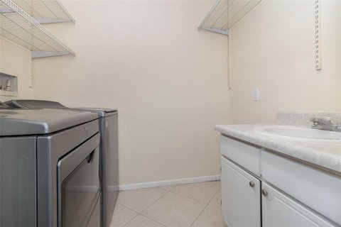 Condo in Orlando, Florida, 3 bedrooms  № 1776640 - photo 22