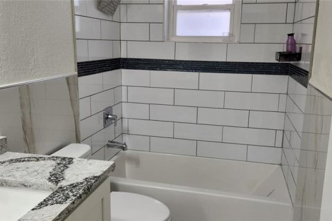 Снять в аренду виллу или дом в Сент-Питерсберг, Флорида 5 комнат, 145.48м2, № 1587588 - фото 17