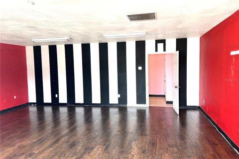 Propiedad comercial en alquiler en Arcadia, Florida, 1205.41 m2 № 1272919 - foto 5