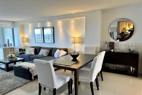 Copropriété à louer à Miami, Floride: 3 chambres, 151.99 m2 № 1852296 - photo 3