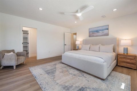 Casa en venta en Palm Harbor, Florida, 5 dormitorios, 319.03 m2 № 2323069 - foto 10