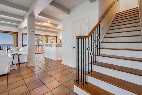 Casa en venta en Palm Harbor, Florida, 5 dormitorios, 319.03 m2 № 2323069 - foto 26