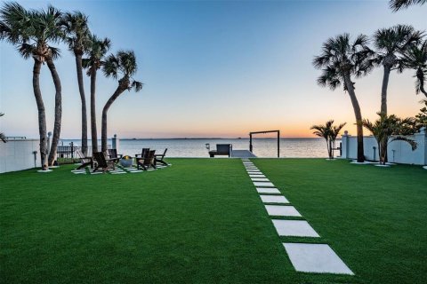 Casa en venta en Palm Harbor, Florida, 5 dormitorios, 319.03 m2 № 2323069 - foto 6