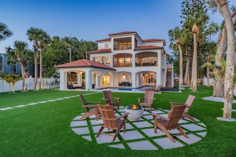 Casa en venta en Palm Harbor, Florida, 5 dormitorios, 319.03 m2 № 2323069 - foto 4