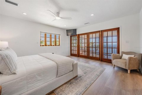 Casa en venta en Palm Harbor, Florida, 5 dormitorios, 319.03 m2 № 2323069 - foto 9