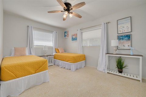 House in Clearwater, Florida 4 bedrooms, 148.46 sq.m. № 1832794 - photo 19