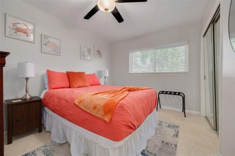 House in Clearwater, Florida 4 bedrooms, 148.46 sq.m. № 1832794 - photo 16