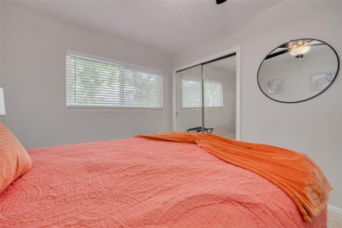 House in Clearwater, Florida 4 bedrooms, 148.46 sq.m. № 1832794 - photo 17