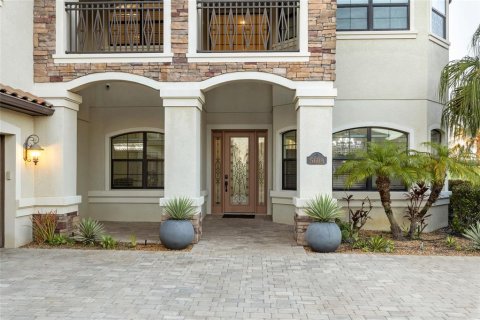 House in LAKEWOOD NATIONAL in Lakewood Ranch, Florida 6 bedrooms, 353.77 sq.m. № 1734260 - photo 4