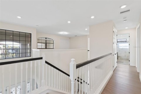 House in LAKEWOOD NATIONAL in Lakewood Ranch, Florida 6 bedrooms, 353.77 sq.m. № 1734260 - photo 22