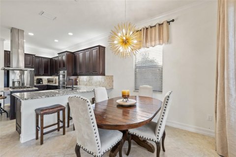 House in LAKEWOOD NATIONAL in Lakewood Ranch, Florida 6 bedrooms, 353.77 sq.m. № 1734260 - photo 11