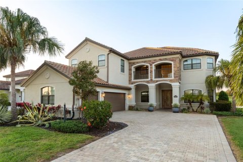House in LAKEWOOD NATIONAL in Lakewood Ranch, Florida 6 bedrooms, 353.77 sq.m. № 1734260 - photo 2
