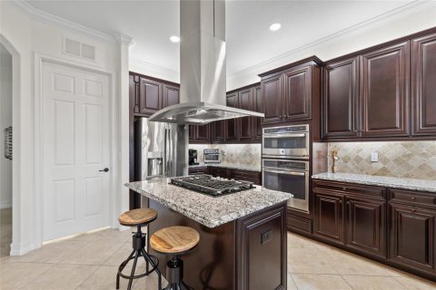 House in LAKEWOOD NATIONAL in Lakewood Ranch, Florida 6 bedrooms, 353.77 sq.m. № 1734260 - photo 14
