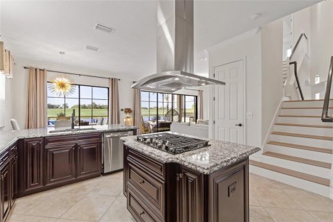 House in LAKEWOOD NATIONAL in Lakewood Ranch, Florida 6 bedrooms, 353.77 sq.m. № 1734260 - photo 16
