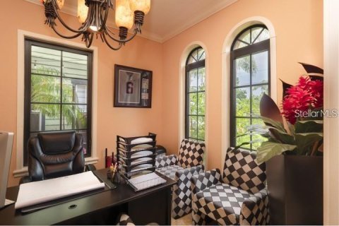 House in Orlando, Florida 5 bedrooms, 392.98 sq.m. № 2143854 - photo 7