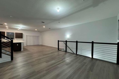 Condominio en alquiler en Doral, Florida, 3 dormitorios, 140.93 m2 № 1975980 - foto 17