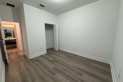 Condominio en alquiler en Doral, Florida, 3 dormitorios, 140.93 m2 № 1975980 - foto 29