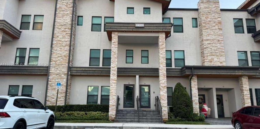 Condominio en Doral, Florida, 3 dormitorios  № 1975980