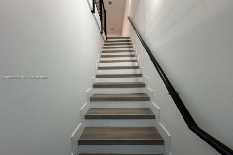 Condominio en alquiler en Doral, Florida, 3 dormitorios, 140.93 m2 № 1975980 - foto 19