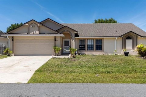 Casa en Kissimmee, Florida 3 dormitorios, 166.3 m2 № 2200812