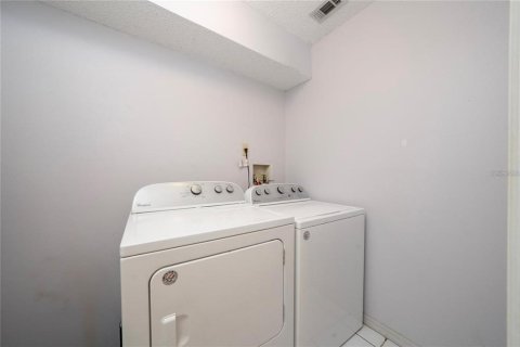 Casa en venta en Kissimmee, Florida, 3 dormitorios, 166.3 m2 № 2200812 - foto 16