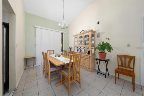 Casa en venta en Kissimmee, Florida, 3 dormitorios, 166.3 m2 № 2200812 - foto 5