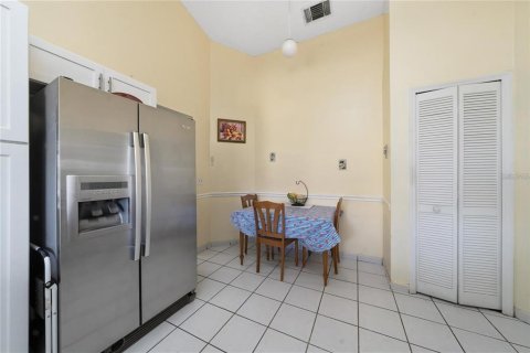 Casa en venta en Kissimmee, Florida, 3 dormitorios, 166.3 m2 № 2200812 - foto 7