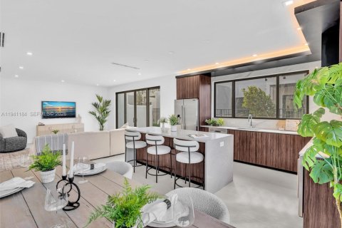 Adosado en venta en Dania Beach, Florida, 3 dormitorios, 191.38 m2 № 1998120 - foto 21