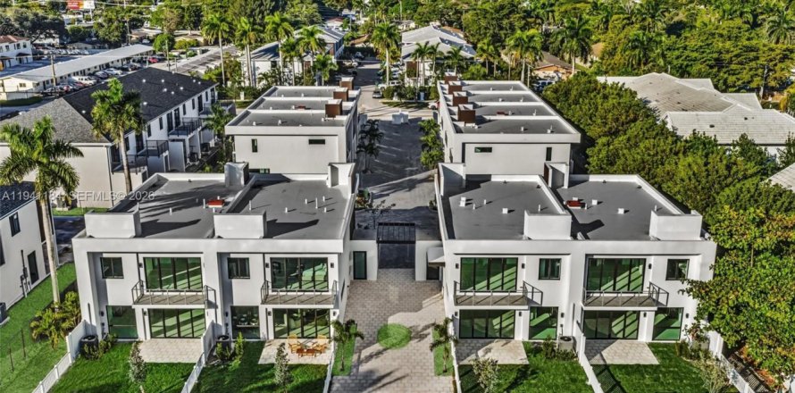 Adosado en Dania Beach, Florida 3 dormitorios, 191.38 m2 № 1998120