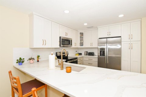 Villa ou maison à vendre à Port St. Lucie, Floride: 4 chambres, 184.6 m2 № 2176508 - photo 7