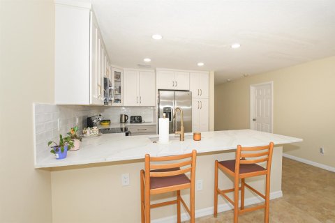 Villa ou maison à vendre à Port St. Lucie, Floride: 4 chambres, 184.6 m2 № 2176508 - photo 16