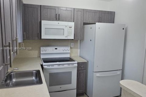 Copropriété à louer à Homestead, Floride: 3 chambres, 109.25 m2 № 2256184 - photo 23