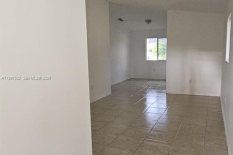 Copropriété à louer à Homestead, Floride: 3 chambres, 109.25 m2 № 2256184 - photo 3