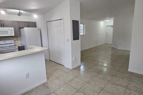 Copropriété à louer à Homestead, Floride: 3 chambres, 109.25 m2 № 2256184 - photo 10