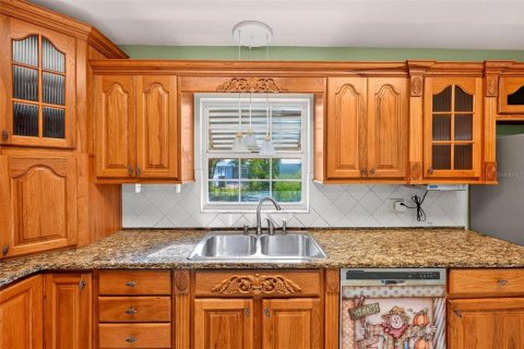 House in Fruitland Park, Florida 3 bedrooms, 200.48 sq.m. № 2393860 - photo 20